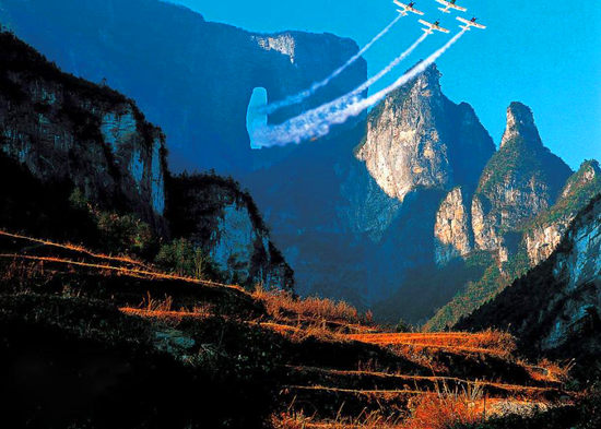 【純玩拼團全景游10】張家界、天子山、袁家界、寶峰湖、天門山五日四晚游